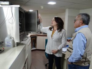 Dalila De Salvo afirma que su papá tiene el mérito histórico de haber sido pionero en la creación del servicio de hematología en centros de salud privados en Maracaibo, San Francisco y Cabimas. (Foto: Euclides Molleda)