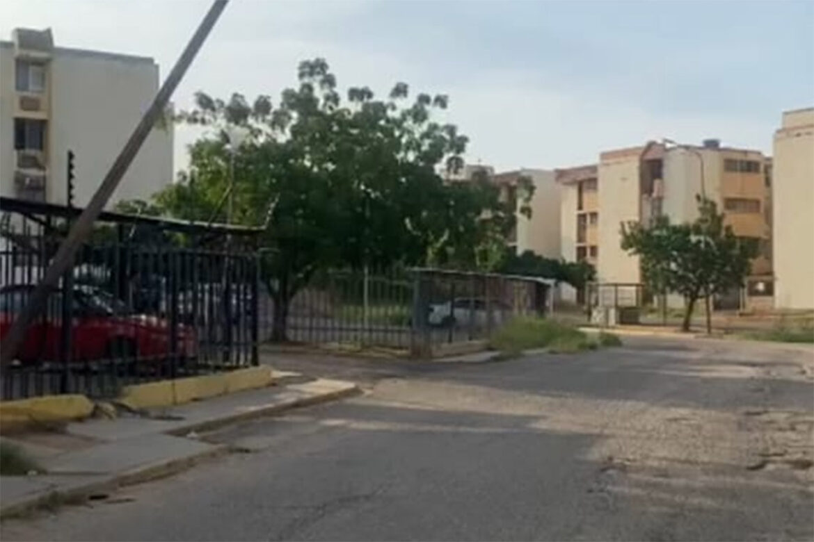 Las calles de El Pinar no se diferencian entre si cuando sus habitantes o visitantes recorren todo el perímetro de la urbanización. (Foto: Eduardo Colina)